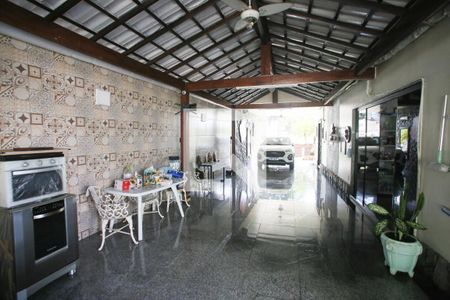 Casa à venda com 600m², 5 quartos e 6 vagasGaragem