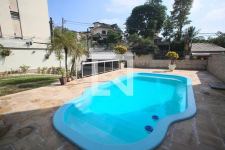 Casa à venda com 600m², 5 quartos e 6 vagasPiscina