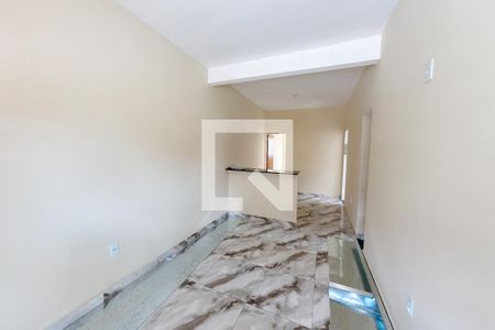 Sala de casa para alugar com 2 quartos, 80m² em Jardim Califórnia, Contagem