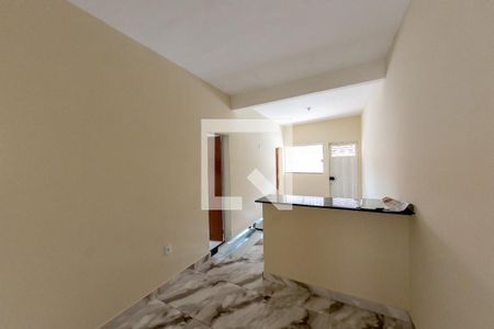 Sala de casa para alugar com 2 quartos, 80m² em Jardim Califórnia, Contagem