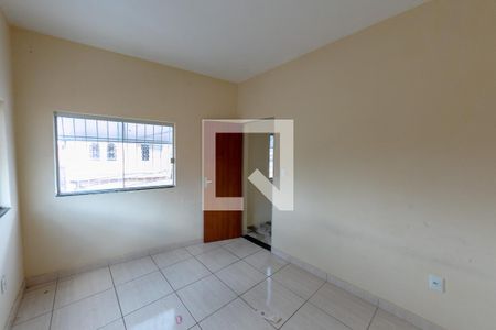 Quarto 1 de casa para alugar com 2 quartos, 80m² em Jardim Califórnia, Contagem