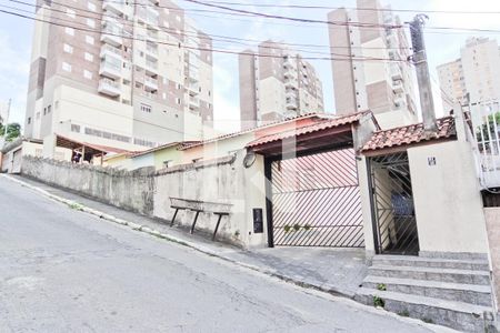 Casa de condomínio à venda com 100m², 2 quartos e 1 vagaFachada