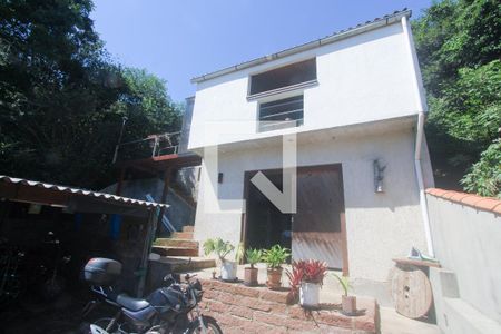 Casa para alugar com 140m², 2 quartos e 2 vagasFACHADA