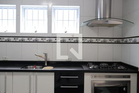 Casa à venda com 179m², 3 quartos e 3 vagascozinha