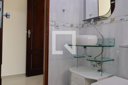 Casa à venda com 179m², 3 quartos e 3 vagasBanheiro da Suíte