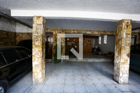Casa à venda com 316m², 4 quartos e 5 vagas Casa à venda com 316m², 4 quartos e 5 vagasGaragem