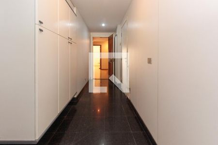 Apartamento à venda com 390m², 4 quartos e 5 vagas Apartamento à venda com 390m², 4 quartos e 5 vagasServiço
