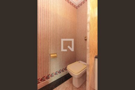 Apartamento à venda com 390m², 4 quartos e 5 vagas Apartamento à venda com 390m², 4 quartos e 5 vagasLavabo