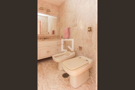 Apartamento à venda com 390m², 4 quartos e 5 vagas Apartamento à venda com 390m², 4 quartos e 5 vagasSuíte 3