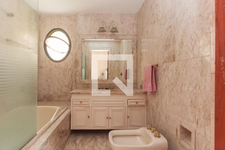 Apartamento à venda com 390m², 4 quartos e 5 vagas Apartamento à venda com 390m², 4 quartos e 5 vagasSuíte 3