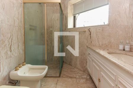 Apartamento à venda com 390m², 4 quartos e 5 vagas Apartamento à venda com 390m², 4 quartos e 5 vagasSuíte 1