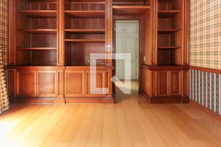 Apartamento à venda com 390m², 4 quartos e 5 vagas Apartamento à venda com 390m², 4 quartos e 5 vagasSuíte 1