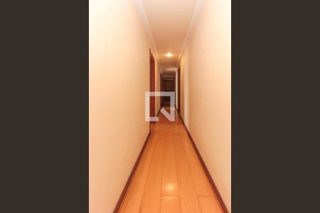 Apartamento à venda com 390m², 4 quartos e 5 vagas Apartamento à venda com 390m², 4 quartos e 5 vagasCorredor