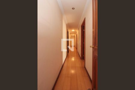 Apartamento à venda com 390m², 4 quartos e 5 vagas Apartamento à venda com 390m², 4 quartos e 5 vagasCorredor