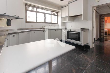 Apartamento à venda com 390m², 4 quartos e 5 vagas Apartamento à venda com 390m², 4 quartos e 5 vagasCozinha