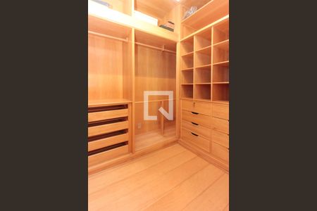 Apartamento à venda com 390m², 4 quartos e 5 vagas Apartamento à venda com 390m², 4 quartos e 5 vagasSuíte 4