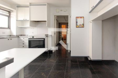 Apartamento à venda com 390m², 4 quartos e 5 vagas Apartamento à venda com 390m², 4 quartos e 5 vagasCozinha