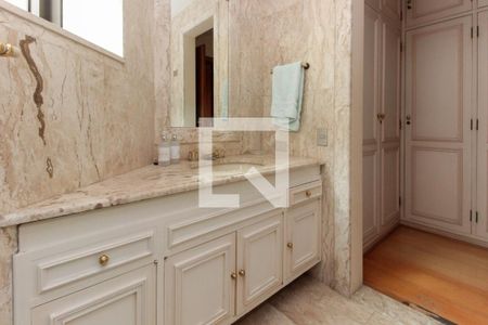 Apartamento à venda com 390m², 4 quartos e 5 vagas Apartamento à venda com 390m², 4 quartos e 5 vagasSuíte 1