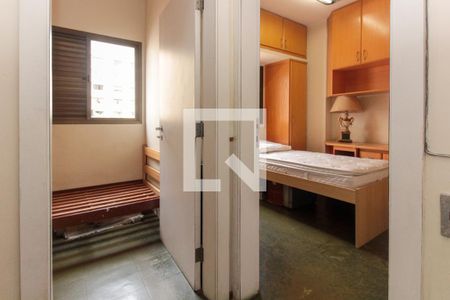 Apartamento à venda com 390m², 4 quartos e 5 vagas Apartamento à venda com 390m², 4 quartos e 5 vagasQuartos de serviço