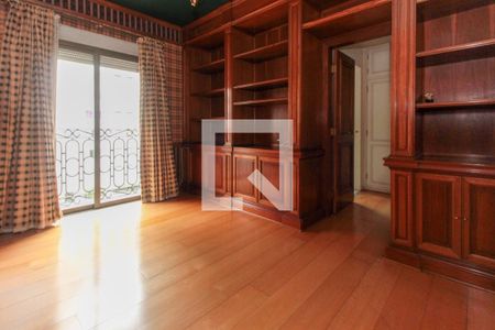 Apartamento à venda com 390m², 4 quartos e 5 vagas Apartamento à venda com 390m², 4 quartos e 5 vagasSuíte 1