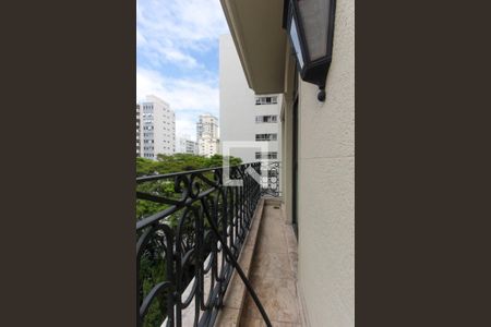 Apartamento à venda com 390m², 4 quartos e 5 vagas Apartamento à venda com 390m², 4 quartos e 5 vagasVista