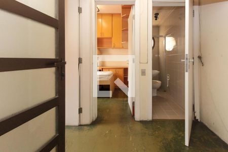 Apartamento à venda com 390m², 4 quartos e 5 vagas Apartamento à venda com 390m², 4 quartos e 5 vagasÁrea de serviço