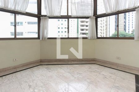 Apartamento à venda com 390m², 4 quartos e 5 vagas Apartamento à venda com 390m², 4 quartos e 5 vagasCopa