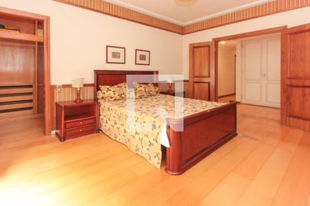 Apartamento à venda com 390m², 4 quartos e 5 vagas Apartamento à venda com 390m², 4 quartos e 5 vagasSuíte 4