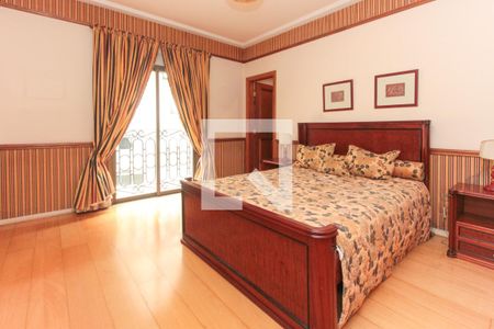 Apartamento à venda com 390m², 4 quartos e 5 vagas Apartamento à venda com 390m², 4 quartos e 5 vagasSuíte 4