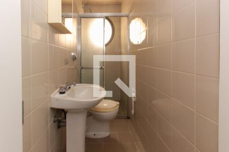 Apartamento à venda com 390m², 4 quartos e 5 vagas Apartamento à venda com 390m², 4 quartos e 5 vagasBanheiro de serviço