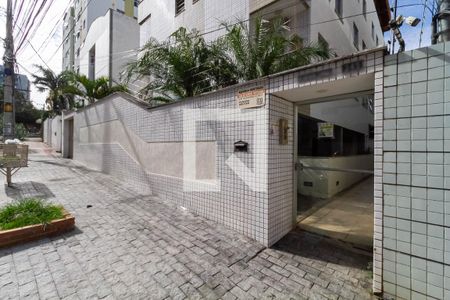 Apartamento para alugar com 60m², 2 quartos e 1 vagaFachada