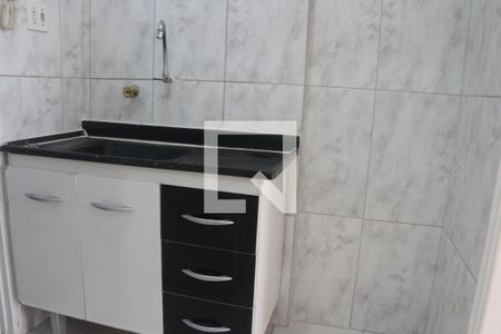 Cozinha de apartamento para alugar com 1 quarto, 25m² em Centro, São Vicente