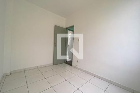 Quarto 1 de apartamento para alugar com 2 quartos, 50m² em Parada de Lucas, Rio de Janeiro