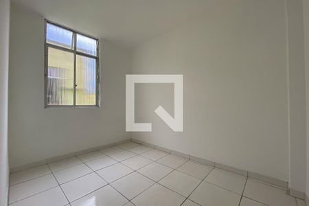 Quarto 1 de apartamento para alugar com 2 quartos, 50m² em Parada de Lucas, Rio de Janeiro