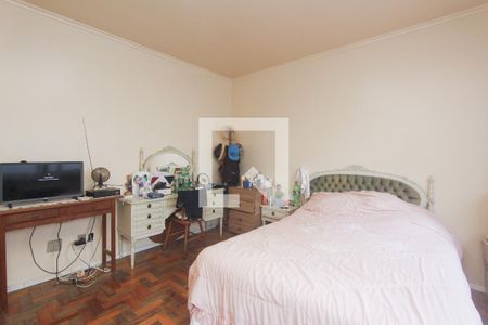 Casa à venda com 200m², 5 quartos e 4 vagas Casa à venda com 200m², 5 quartos e 4 vagasSUITE