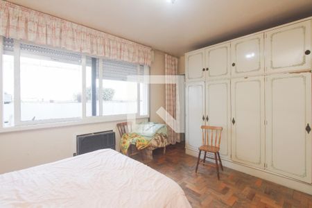 Casa à venda com 200m², 5 quartos e 4 vagas Casa à venda com 200m², 5 quartos e 4 vagasSUITE