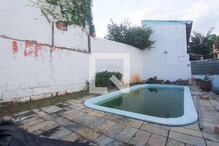 Casa à venda com 200m², 5 quartos e 4 vagas Casa à venda com 200m², 5 quartos e 4 vagasPISCINA