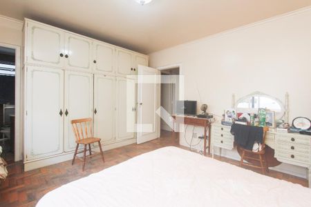 Casa à venda com 200m², 5 quartos e 4 vagas Casa à venda com 200m², 5 quartos e 4 vagasSUITE