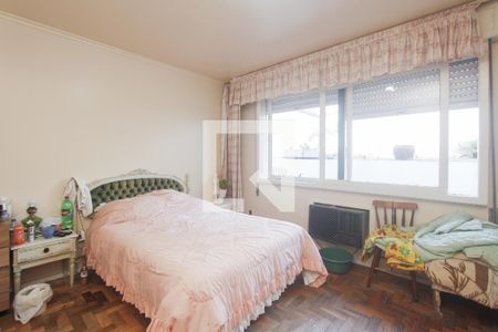 Casa à venda com 200m², 5 quartos e 4 vagas Casa à venda com 200m², 5 quartos e 4 vagasSUITE