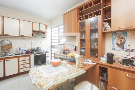 Casa à venda com 200m², 5 quartos e 4 vagas Casa à venda com 200m², 5 quartos e 4 vagasCOZINHA