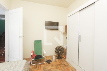 Casa à venda com 200m², 5 quartos e 4 vagas Casa à venda com 200m², 5 quartos e 4 vagasQUARTO DE SERVIÇO