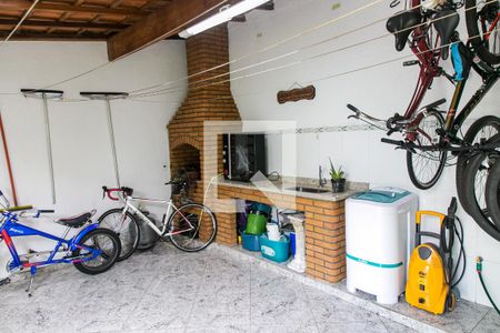 Casa à venda com 180m², 3 quartos e 2 vagasQuintal