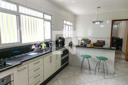 Casa à venda com 180m², 3 quartos e 2 vagasCozinha