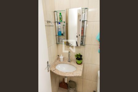 Casa à venda com 180m², 3 quartos e 2 vagasBanheiro da Suíte 2