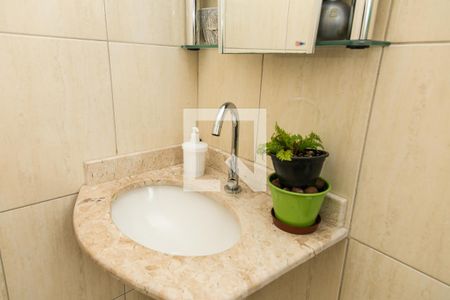 Casa à venda com 180m², 3 quartos e 2 vagasBanheiro da Suíte 2