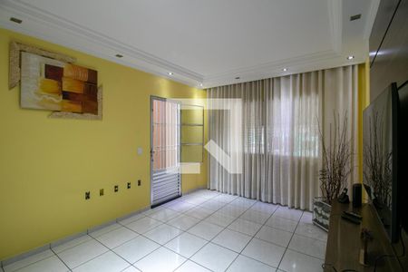 Sala de casa à venda com 4 quartos, 200m² em Jardim Nordeste, São Paulo