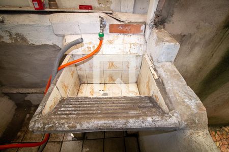 Casa à venda com 250m², 2 quartos e 1 vagaÁrea de Serviço