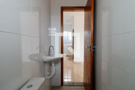 Banheiro de apartamento para alugar com 1 quarto, 26m² em Parque Císper, São Paulo