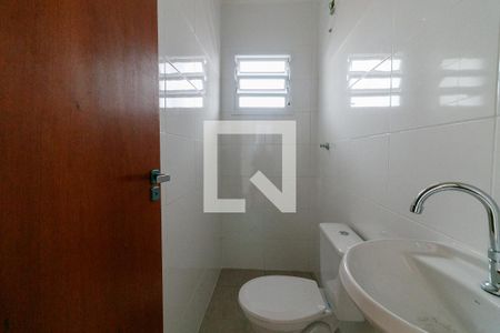 Banheiro de apartamento para alugar com 1 quarto, 26m² em Parque Císper, São Paulo