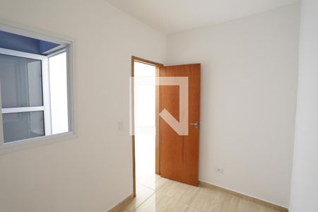 Quarto de kitnet/studio para alugar com 1 quarto, 25m² em Parque Císperfa, São Paulo